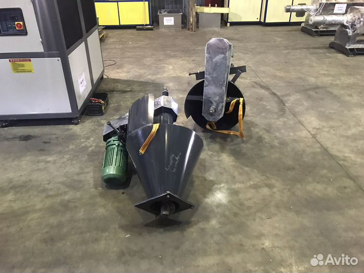 Шнековый питатель для подачи сырья в гранулятор