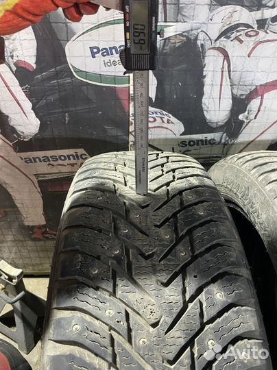 Nokian Tyres Hakkapeliitta 8 SUV 235/55 R20 102T