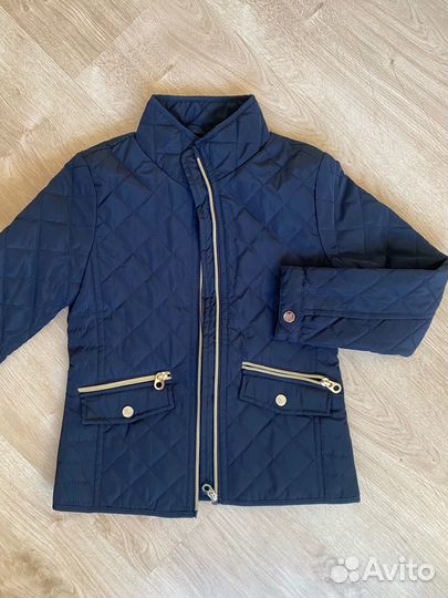 Куртка облегченная на девочку 128