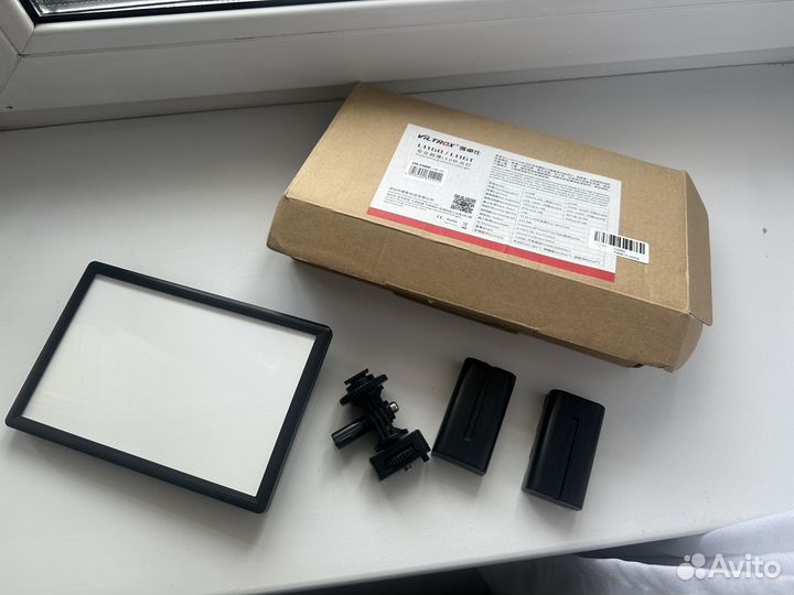 Светодиодная лампа Viltrox L116T для видеосъемки