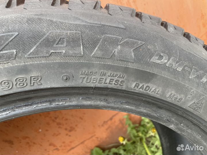 Bridgestone Blizzak DM-V1 225/55 R18 98