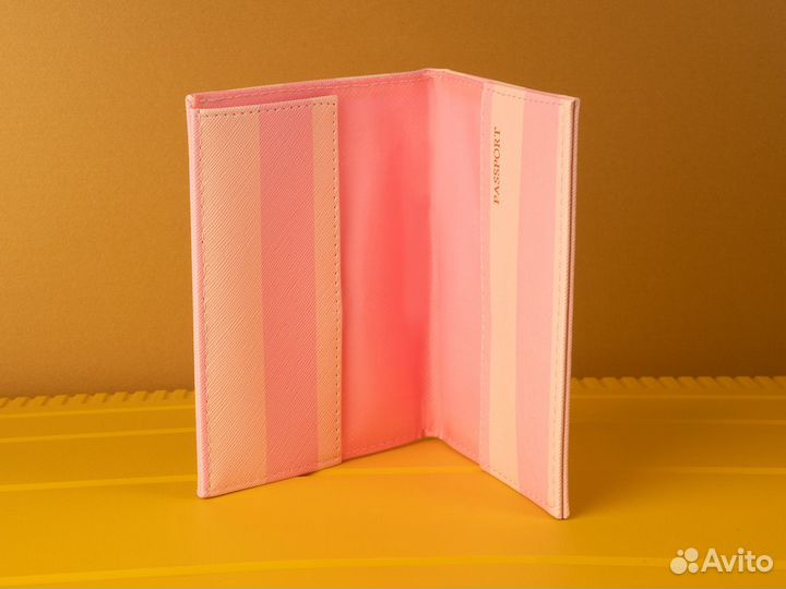 Женская обложка на паспорт