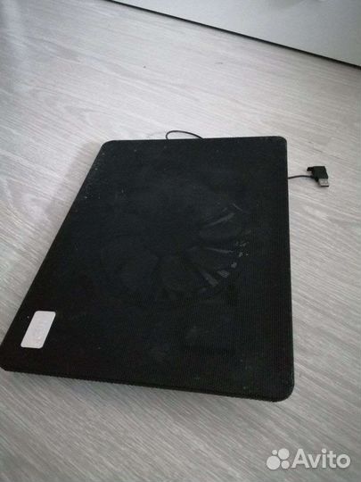 Подставка с охлаждением для ноутбука