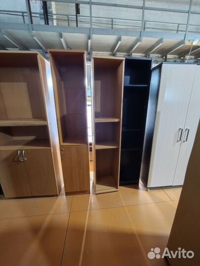 Офисная мебель и техника