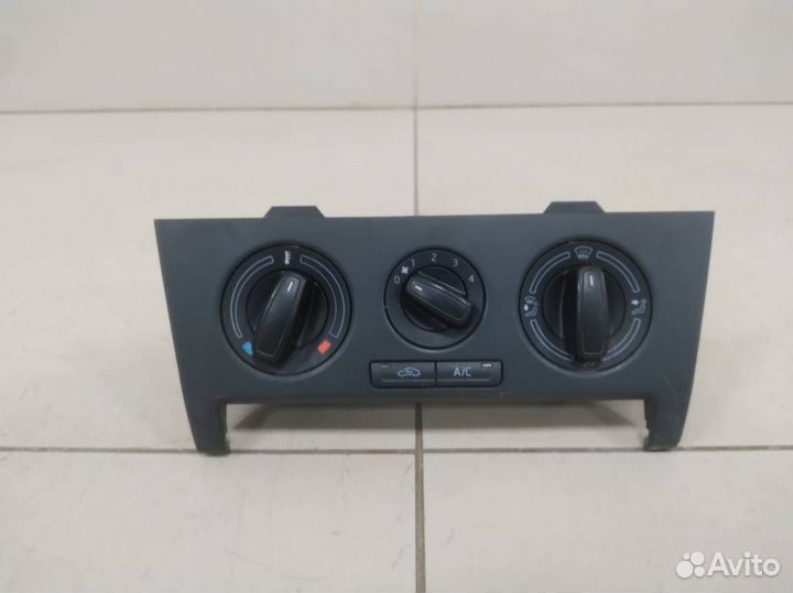 Блок управления отопителем Skoda Rapid 2012-2020