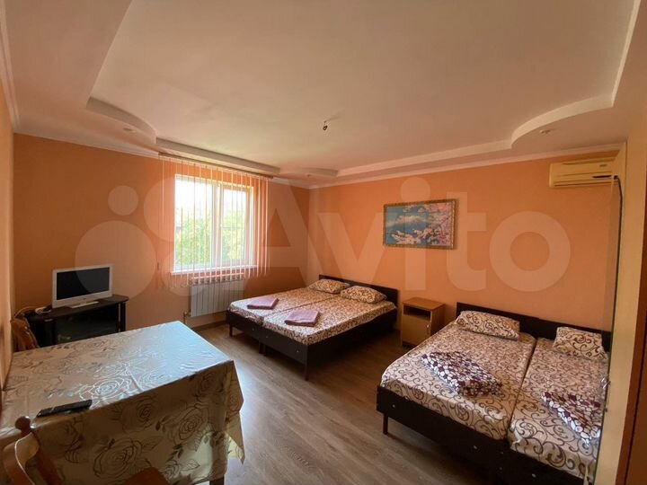 Комната 16 м² в 5-к., 2/2 эт.