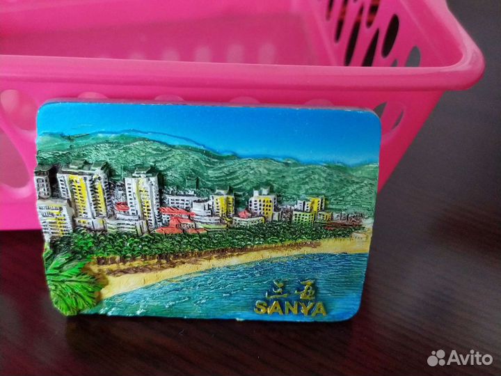 Магниты на холодильник