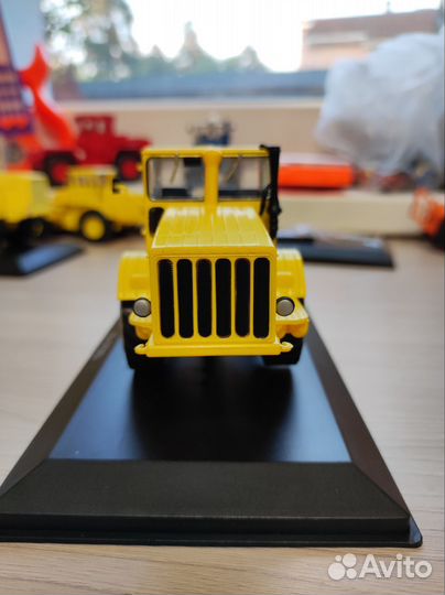 Модель трактора К 700 кировец