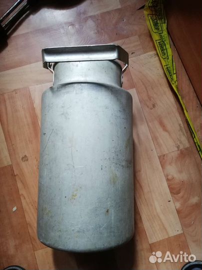 Чугунный утюг, Бидон, орешница