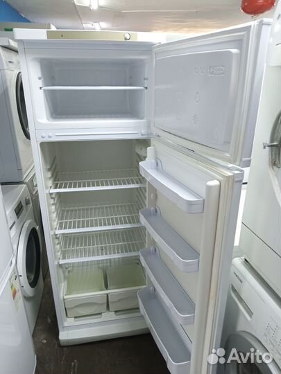 Холодильник Indesit б/у в отл.сост. на гарантии