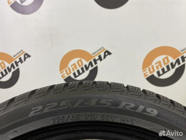 Pirelli Winter Sottozero 3 225/45 R19 94V