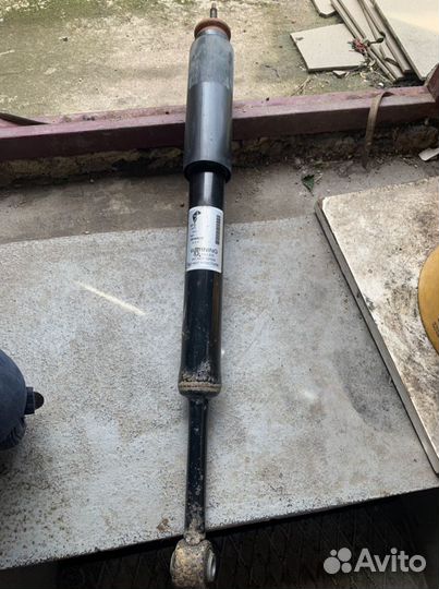 Задний амортизатор jeep черрки