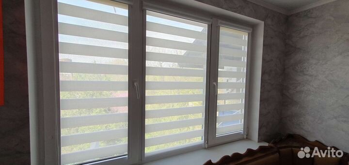 Жалюзи рулонные шторы день ночь