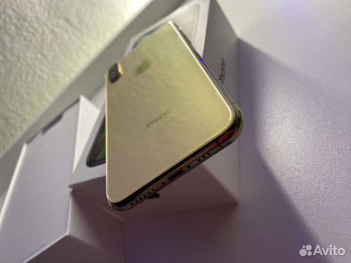 iPhone Xs, 64 ГБ