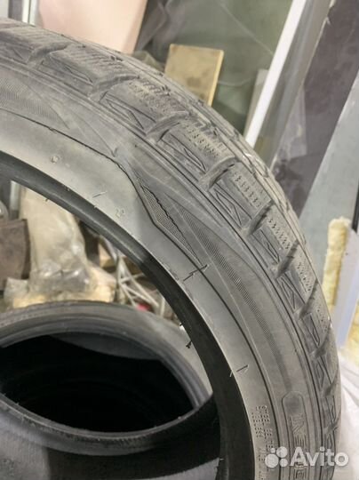 Dunlop Rover M/T Maxx Traction 215/45 R18