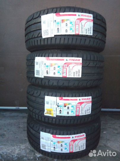 Tigar UHP Ultra High Performance 245/40 R17 88W