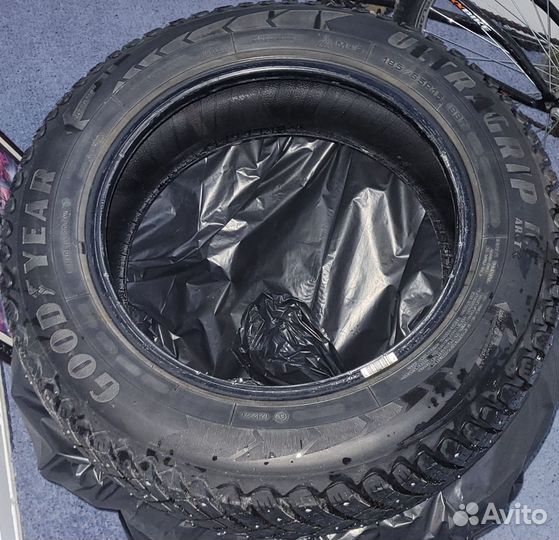 Goodyear Ultragrip Ice Arctic 185/65 R15 88T