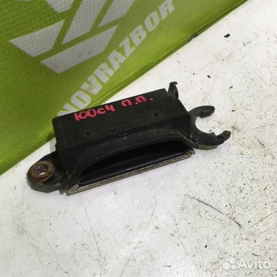 Ручка двери передней наружная правая Ауди 100 С4