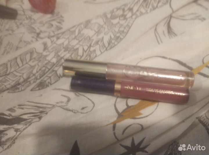 Блеск для губ, помада, тинт