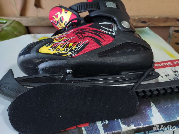 Коньки ледовые