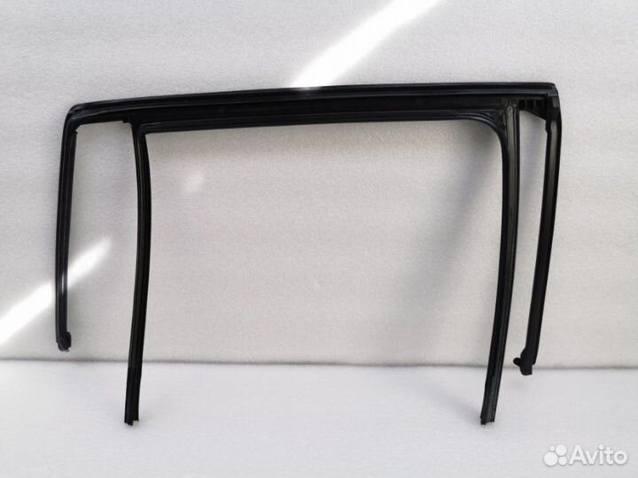 Молдинг двери задний левый Mercedes-Benz Glc-Class