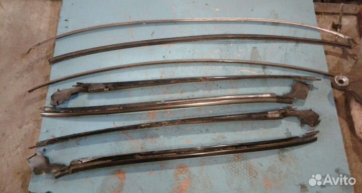 Молдинг лобового стекла Mercedes W220