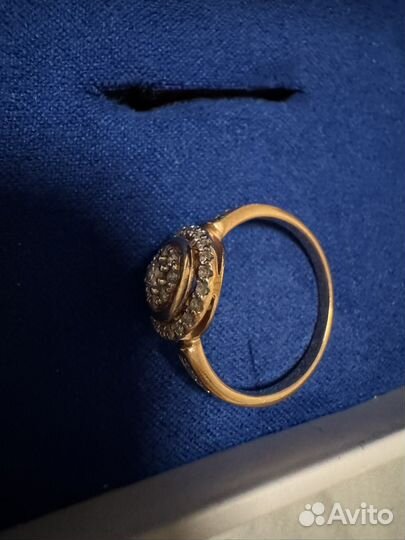 Кольцо из золота с бриллиантами