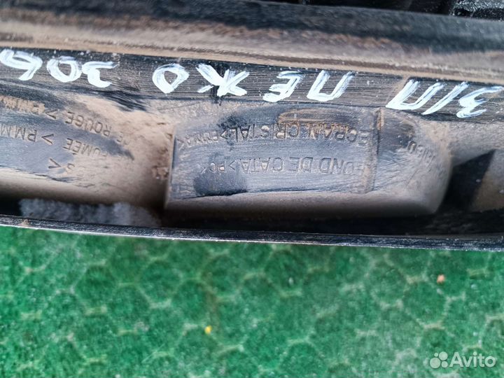 Фонарь задний правый Пежо 306 хэтчбек 1998г