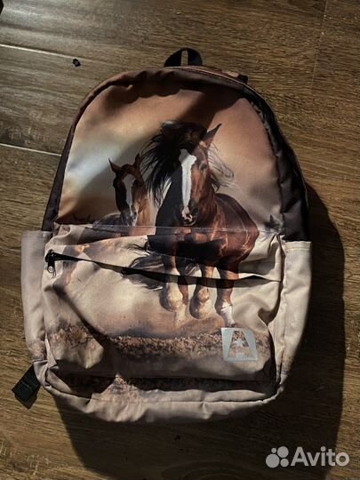 Школьный рюкзак