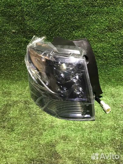 Фонарь задний левый Mitsubishi Outlander CW5W 4B12