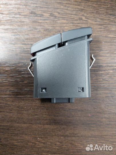 Кнопка аварийки Bmw 650I E63 N62N 4.8 2007