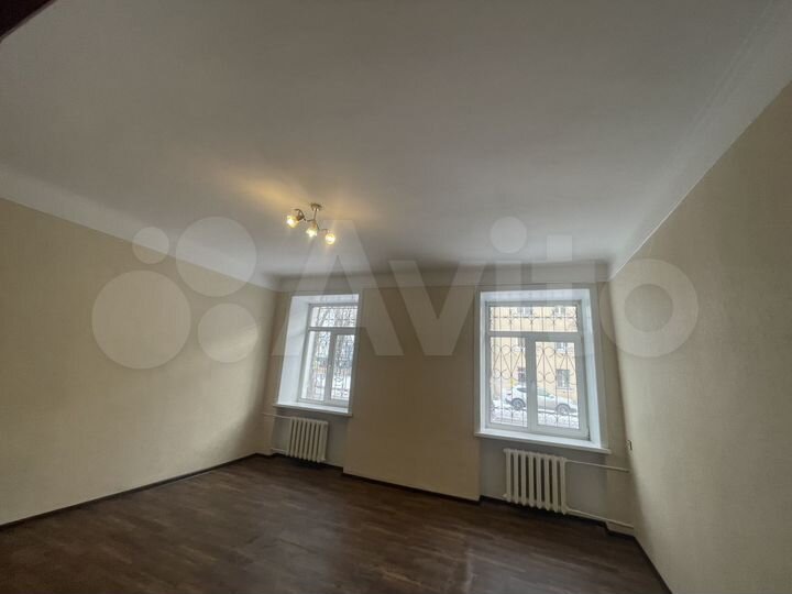 4-к. квартира, 98 м², 1/4 эт.
