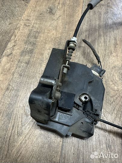 Range rover 3 замок двери задний левый