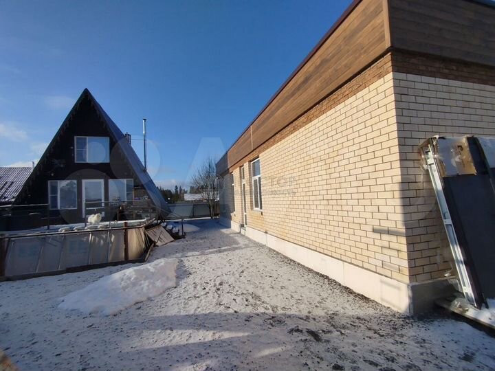 Дом 203 м² на участке 10 сот.