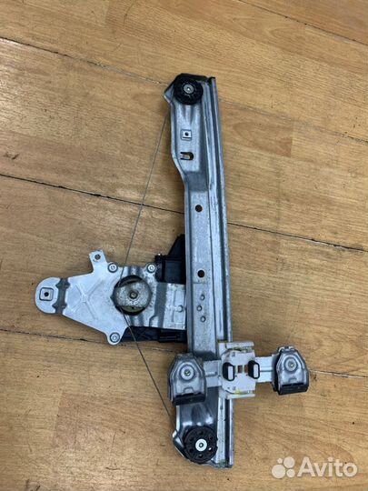 Стеклоподъемник задний правый Opel Meriva B