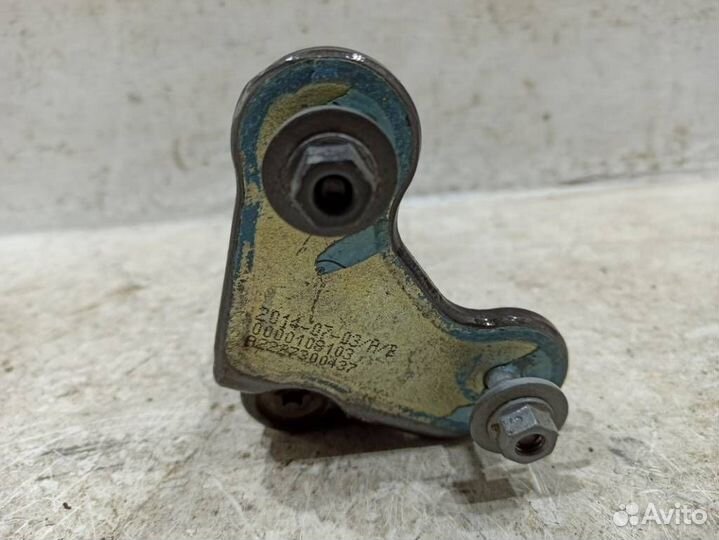 Петля двери задней правой нижняя