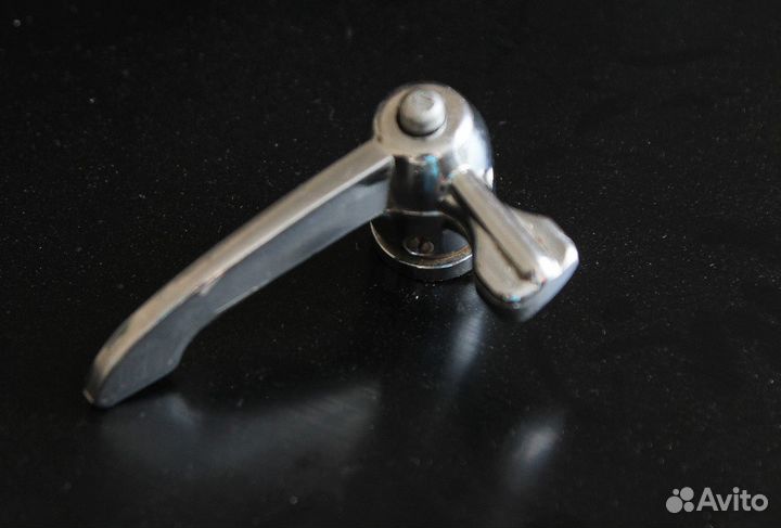 Фиксатор для форточки от ваз -01