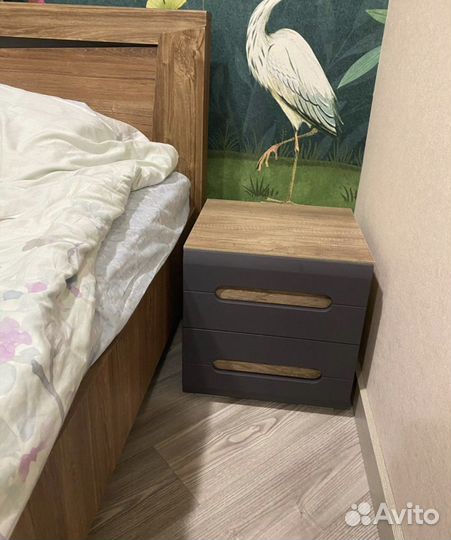 Тумба прикроватная