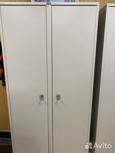 Продам офисный металлческий шкаф
