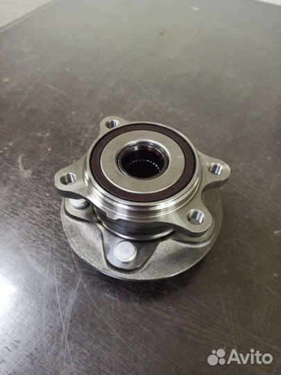 Ступица колеса в сборе Toyota Camry V70 3.5