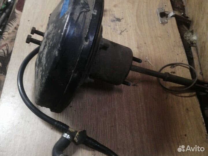 Вакуумный усилитель Audi 80/90 (B3) 1986-1991