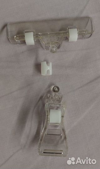 Держатель таблички с зажимом универсальный