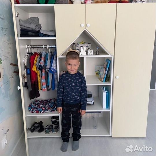 Шкаф в детскую