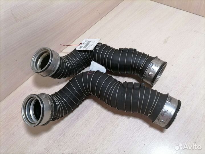 Патрубок интеркулера левый Mercedes C-Class W203