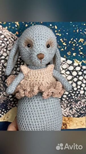 Вязанный зайчик