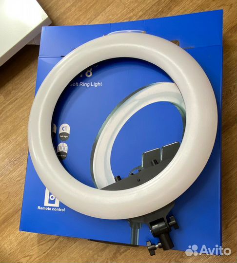 Кольцевая лампа со штативом