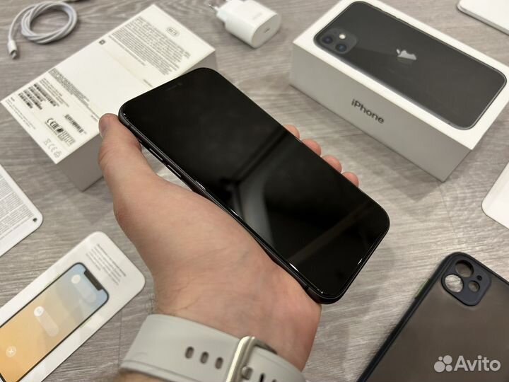 iPhone 11, 64 ГБ