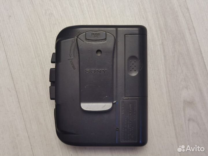 Кассетный плеер Sony Walkman WM-EX122