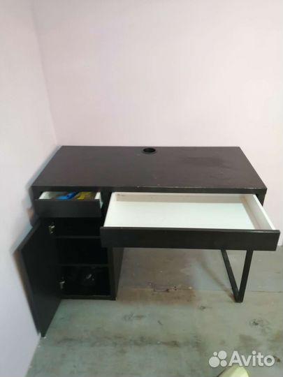 Письменный стол IKEA
