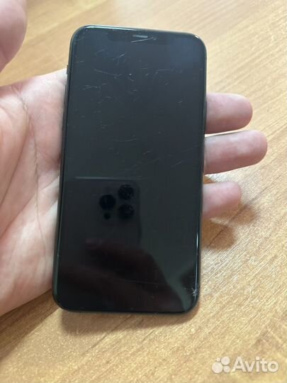 iPhone 11 Pro, 64 ГБ